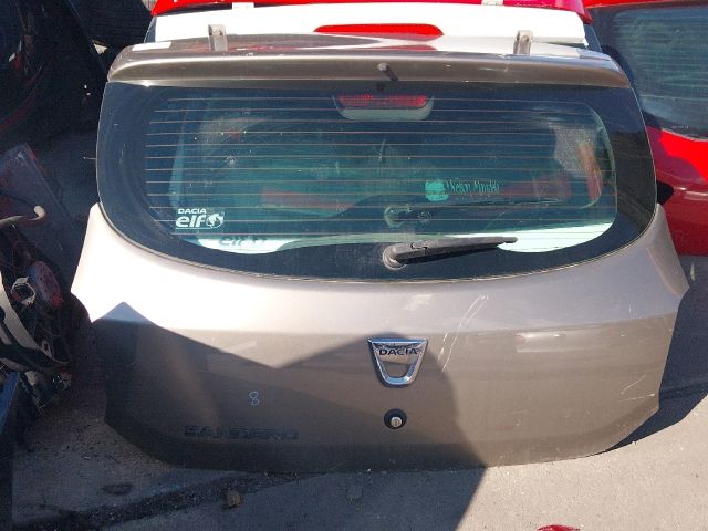 bontott DACIA SANDERO Csomagtérajtó (Részeivel)