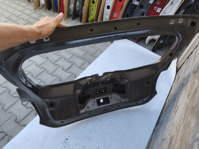 bontott DACIA SANDERO Csomagtérajtó (Üres lemez)