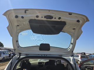 bontott DACIA SANDERO Csomagtérajtó (Üres lemez)