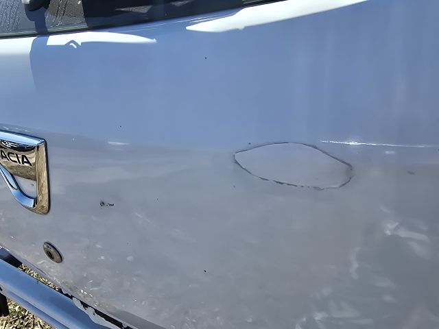 bontott DACIA SANDERO Csomagtérajtó (Üres lemez)