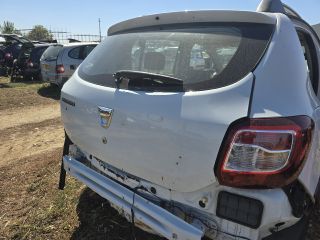 bontott DACIA SANDERO Csomagtérajtó (Üres lemez)