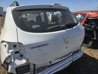 bontott DACIA SANDERO Csomagtérajtó (Üres lemez)