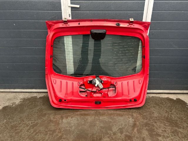 bontott DACIA SANDERO Csomagtérajtó (Üres lemez)