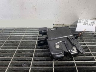 bontott DACIA SANDERO Csomagtérajtó Ütköző