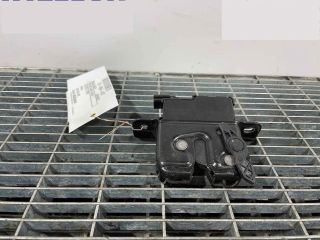 bontott DACIA SANDERO Csomagtérajtó Ütköző