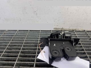 bontott DACIA SANDERO Csomagtérajtó Ütköző