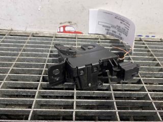 bontott DACIA SANDERO Csomagtérajtó Ütköző