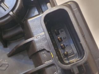 bontott DACIA SANDERO Csomagtérajtó Zárszerkezet