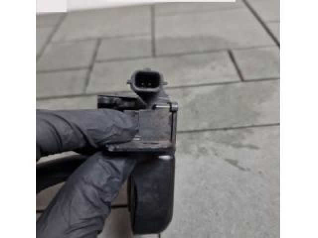 bontott DACIA SANDERO Csomagtérajtó Zárszerkezet