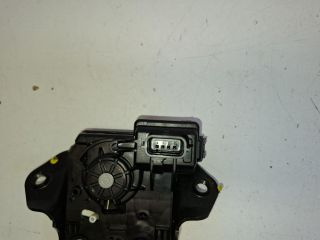 bontott DACIA SANDERO Csomagtérajtó Zárszerkezet