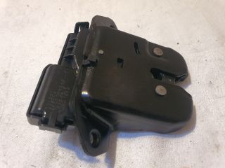 bontott DACIA SANDERO Csomagtérajtó Zárszerkezet