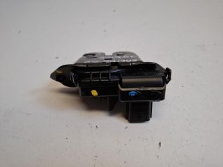 bontott DACIA SANDERO Csomagtérajtó Zárszerkezet