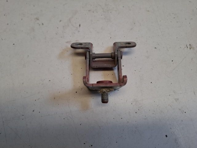 bontott DACIA SANDERO Csomagtérajtó Zsanér