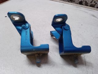 bontott DACIA SANDERO Csomagtérajtó Zsanér