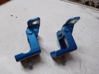 bontott DACIA SANDERO Csomagtérajtó Zsanér