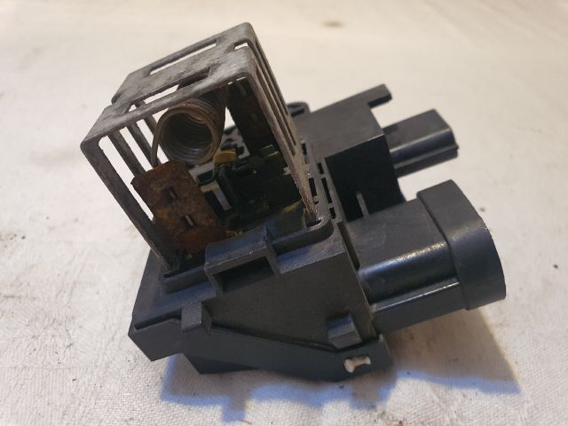 bontott DACIA SANDERO Előtét Ellenállás Fűtőmotor