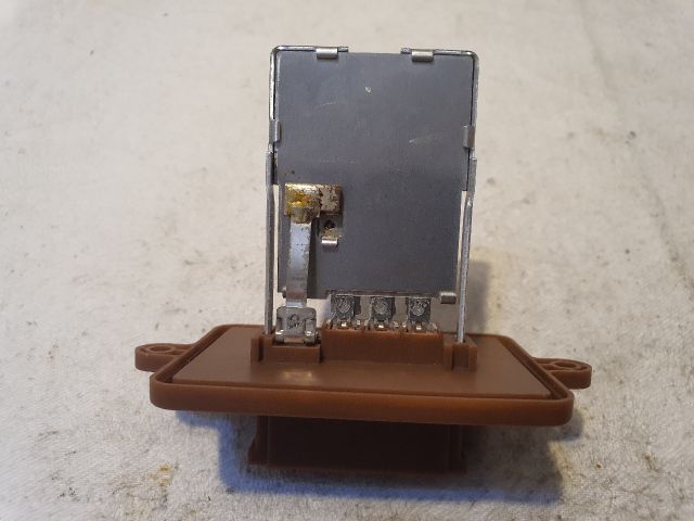 bontott DACIA SANDERO Előtét Ellenállás Fűtőmotor