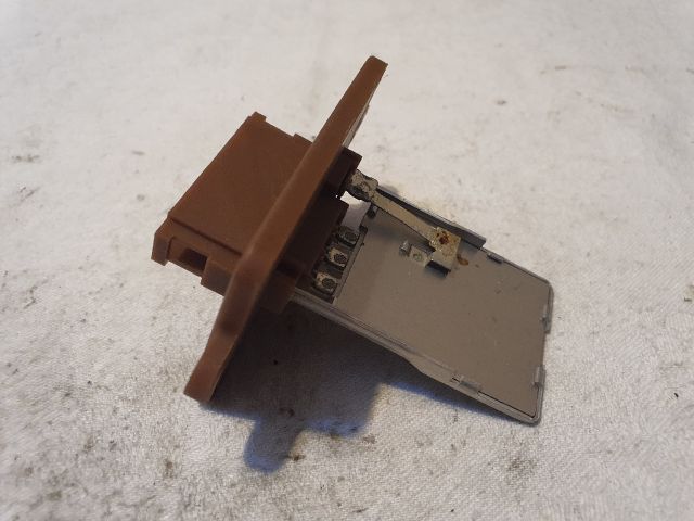 bontott DACIA SANDERO Előtét Ellenállás Fűtőmotor