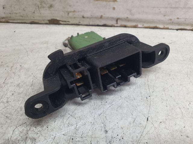 bontott DACIA SANDERO Előtét Ellenállás Fűtőmotor