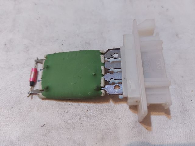 bontott DACIA SANDERO Előtét Ellenállás Fűtőmotor