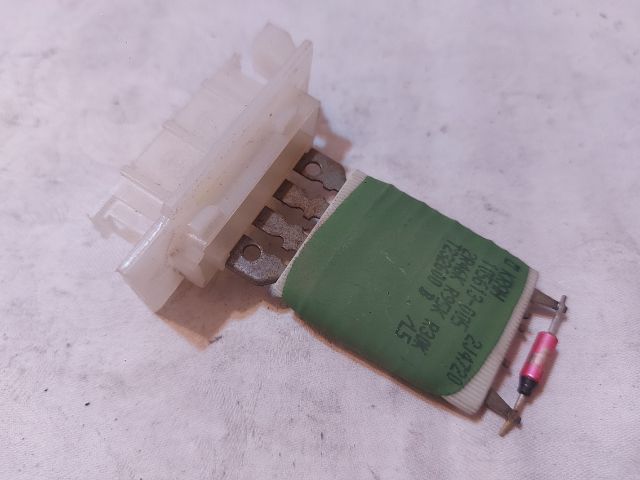 bontott DACIA SANDERO Előtét Ellenállás Fűtőmotor