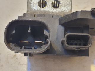 bontott DACIA SANDERO Előtét Ellenállás Hűtőventilátor