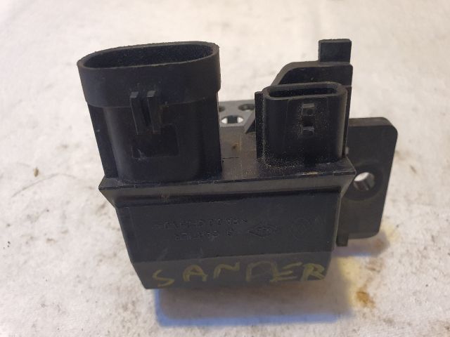 bontott DACIA SANDERO Előtét Ellenállás Hűtőventilátor