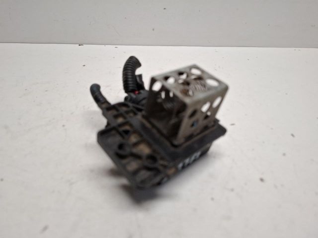 bontott DACIA SANDERO Előtét Ellenállás Hűtőventilátor