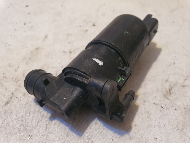 bontott DACIA SANDERO Első Ablakmosó Szivattyú