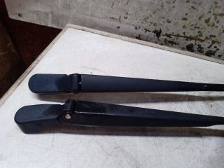 bontott DACIA SANDERO Első Ablaktörlő Kar