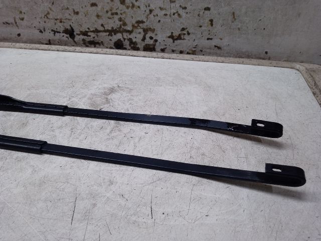 bontott DACIA SANDERO Első Ablaktörlő Kar