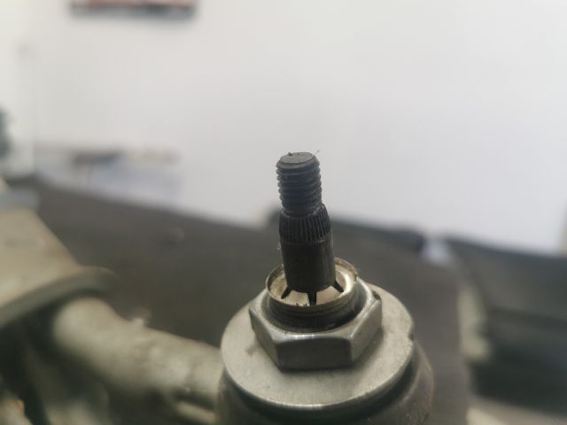 bontott DACIA SANDERO Első Ablaktörlő Szerkezet Motorral