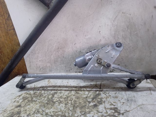 bontott DACIA SANDERO Első Ablaktörlő Szerkezet Motorral