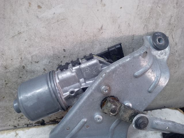 bontott DACIA SANDERO Első Ablaktörlő Szerkezet Motorral