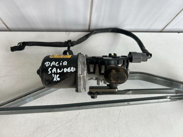 bontott DACIA SANDERO Első Ablaktörlő Szerkezet Motorral