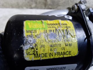 bontott DACIA SANDERO Első Ablaktörlő Szerkezet Motorral