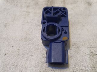 bontott DACIA SANDERO Első Középső Ütközés Érzékelő (Homlokfalon)