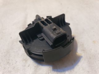 bontott DACIA SANDERO Első Középső Ütközés Érzékelő (Homlokfalon)