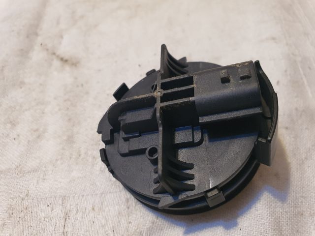 bontott DACIA SANDERO Első Középső Ütközés Érzékelő (Homlokfalon)