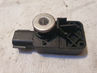 bontott DACIA SANDERO Első Középső Ütközés Érzékelő (Homlokfalon)