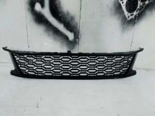 bontott DACIA SANDERO Első Lökhárító Alsó Középső Díszrács