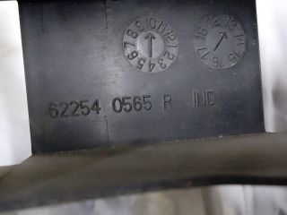 bontott DACIA SANDERO Első Lökhárító Alsó Középső Díszrács