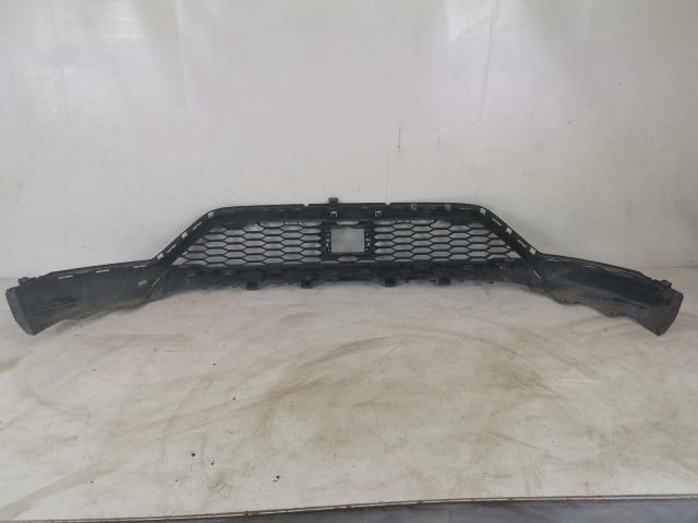 bontott DACIA SANDERO Első Lökhárító Alsó Középső Díszrács