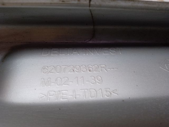 bontott DACIA SANDERO Első Lökhárító Díszléc