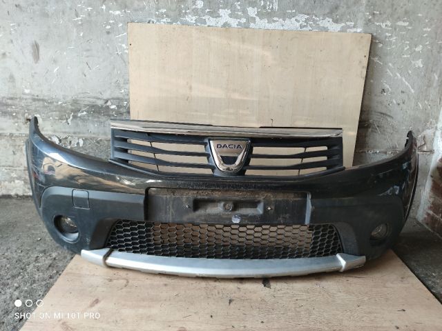 bontott DACIA SANDERO Első Lökhárító (Részeivel)