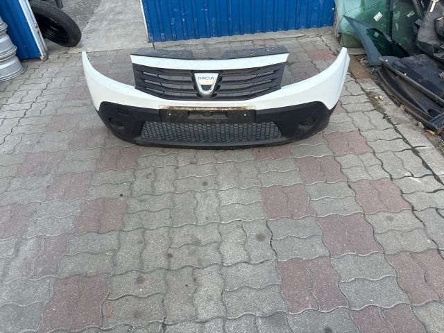 bontott DACIA SANDERO Első Lökhárító (Részeivel)