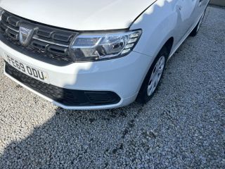 bontott DACIA SANDERO Első Lökhárító (Üresen)