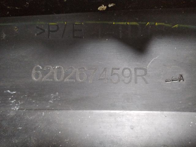 bontott DACIA SANDERO Első Lökhárító (Üresen)