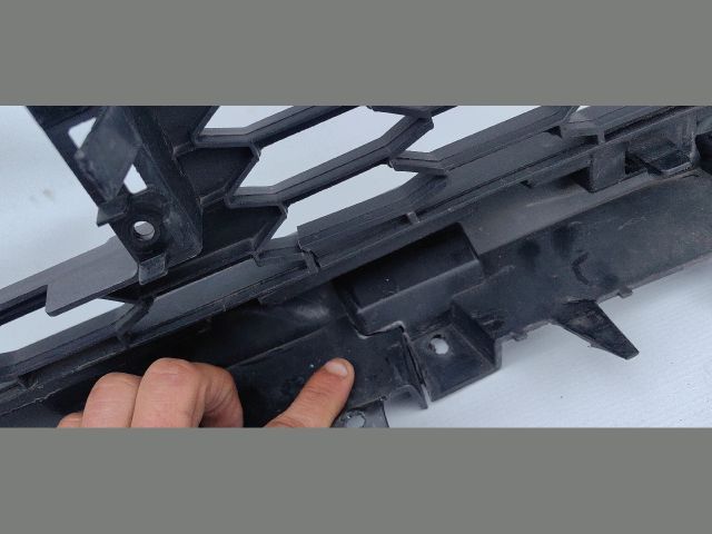 bontott DACIA SANDERO Első Lökhárító (Üresen)