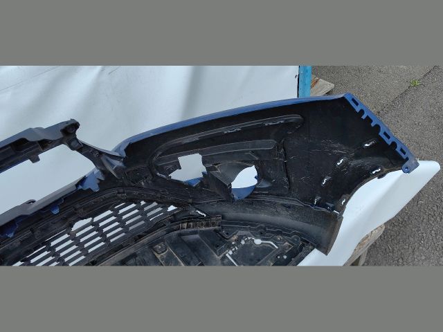 bontott DACIA SANDERO Első Lökhárító (Üresen)